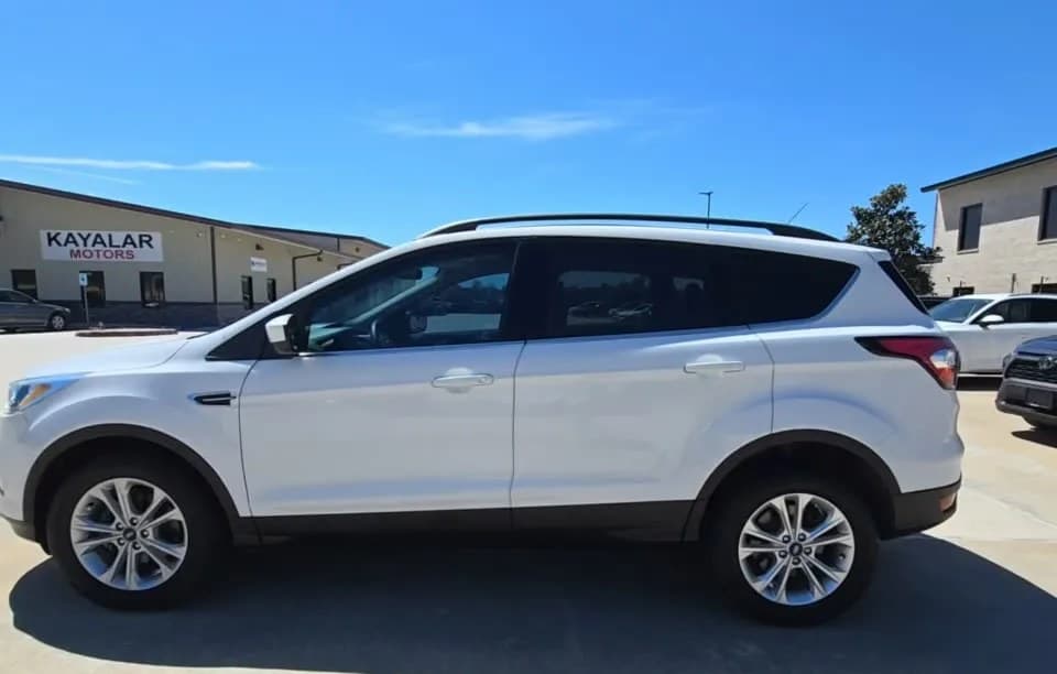 2018 FORD ESCAPE SE 4