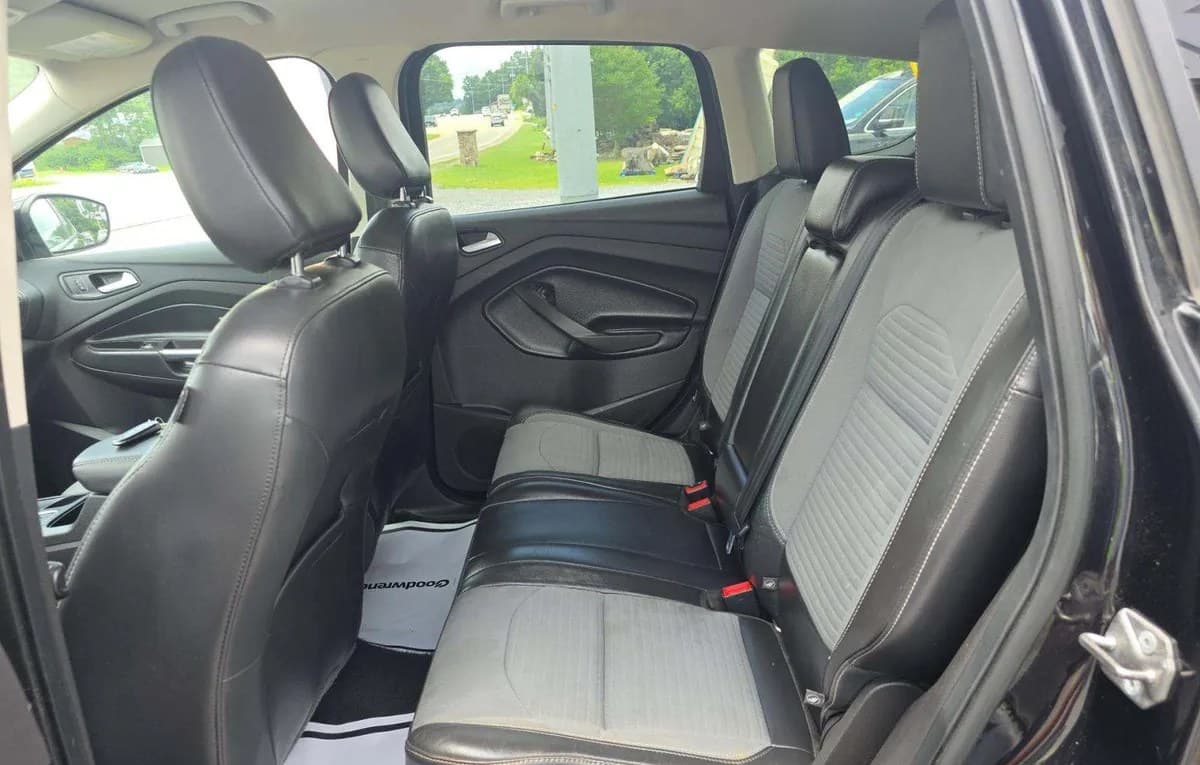 2019 FORD ESCAPE SE 7