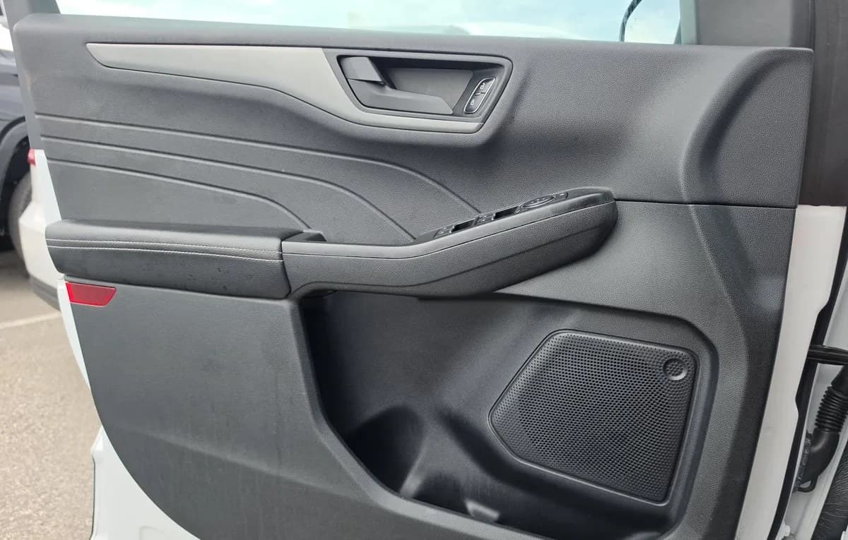 2025 FORD ESCAPE Active 6