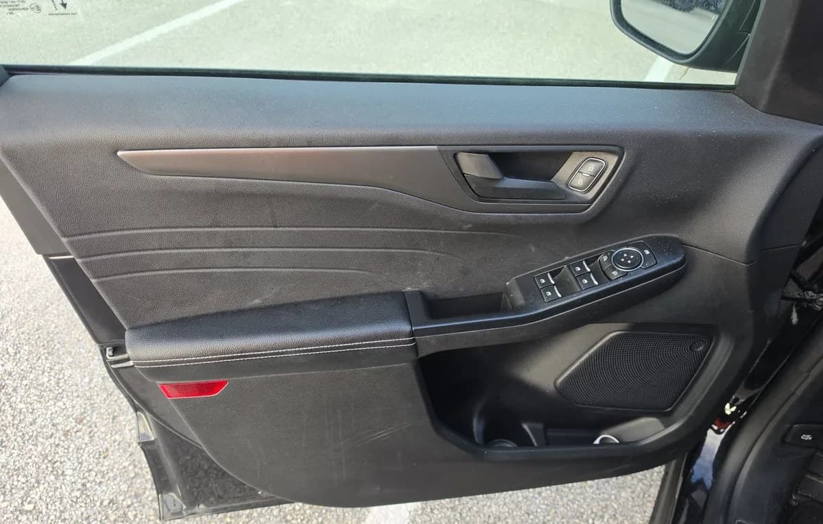 2025 FORD ESCAPE Active 6