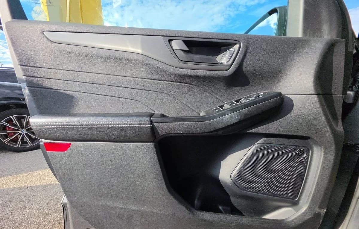 2025 FORD ESCAPE Active 6
