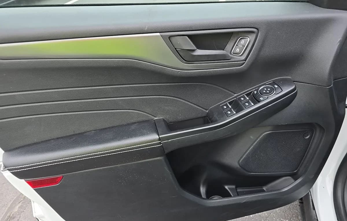 2025 FORD ESCAPE Active 6