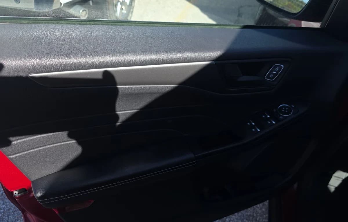 2025 FORD ESCAPE Active 6
