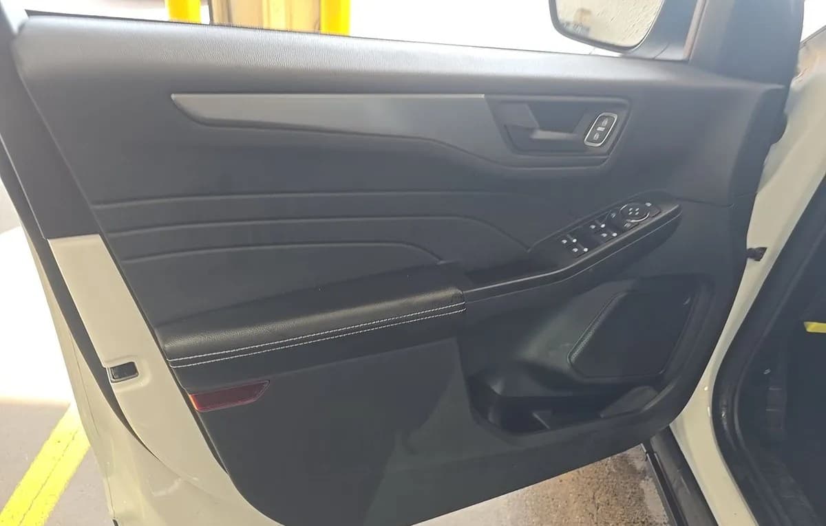 2025 FORD ESCAPE Active 6