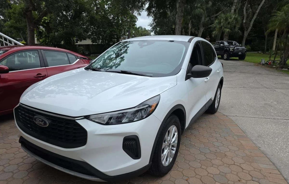 2024 FORD ESCAPE Active 2