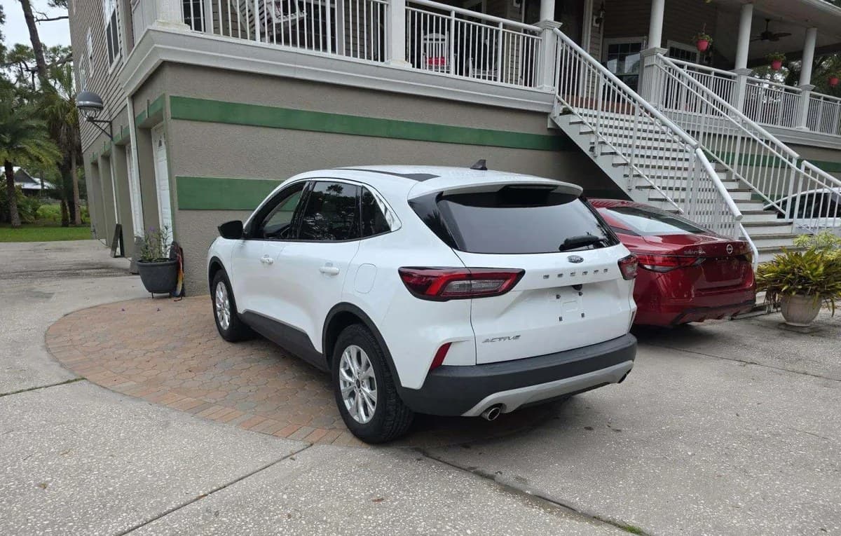 2024 FORD ESCAPE Active 3