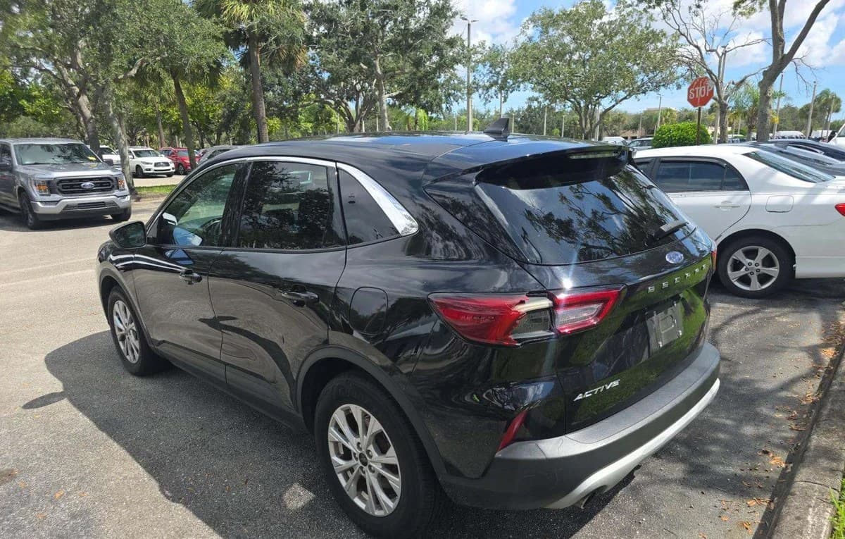 2023 FORD ESCAPE Active 3