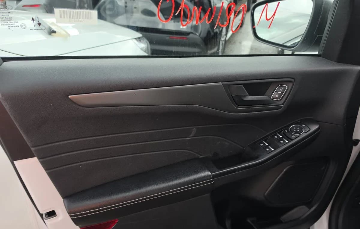 2025 FORD ESCAPE Active 6