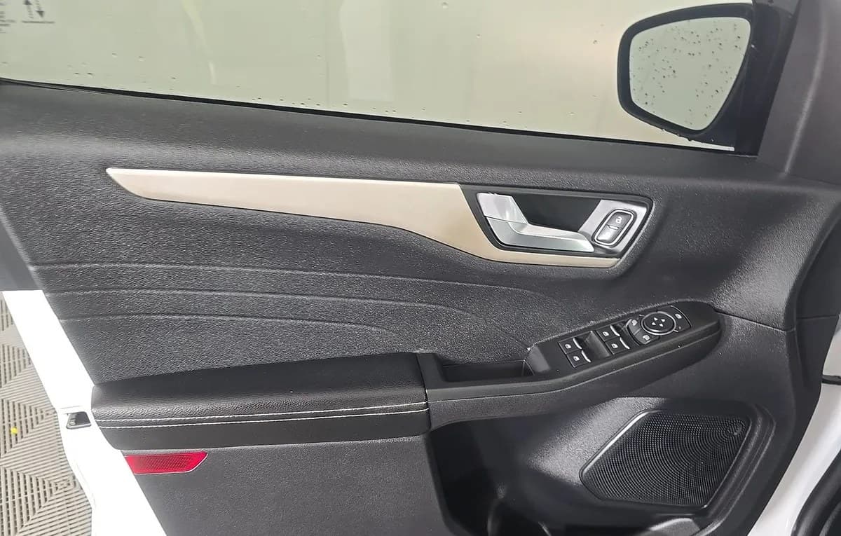 2022 FORD ESCAPE SEL 6