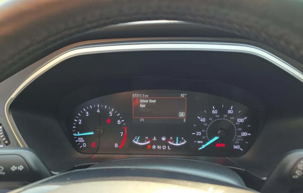 2021 FORD ESCAPE SEL 6