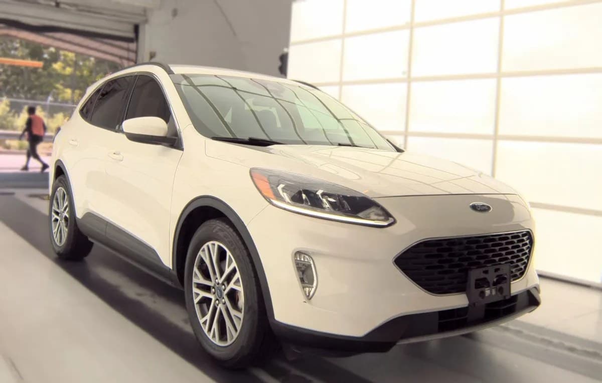 2021 FORD ESCAPE SEL 4