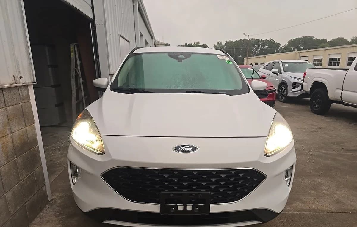 2020 FORD ESCAPE SEL 2
