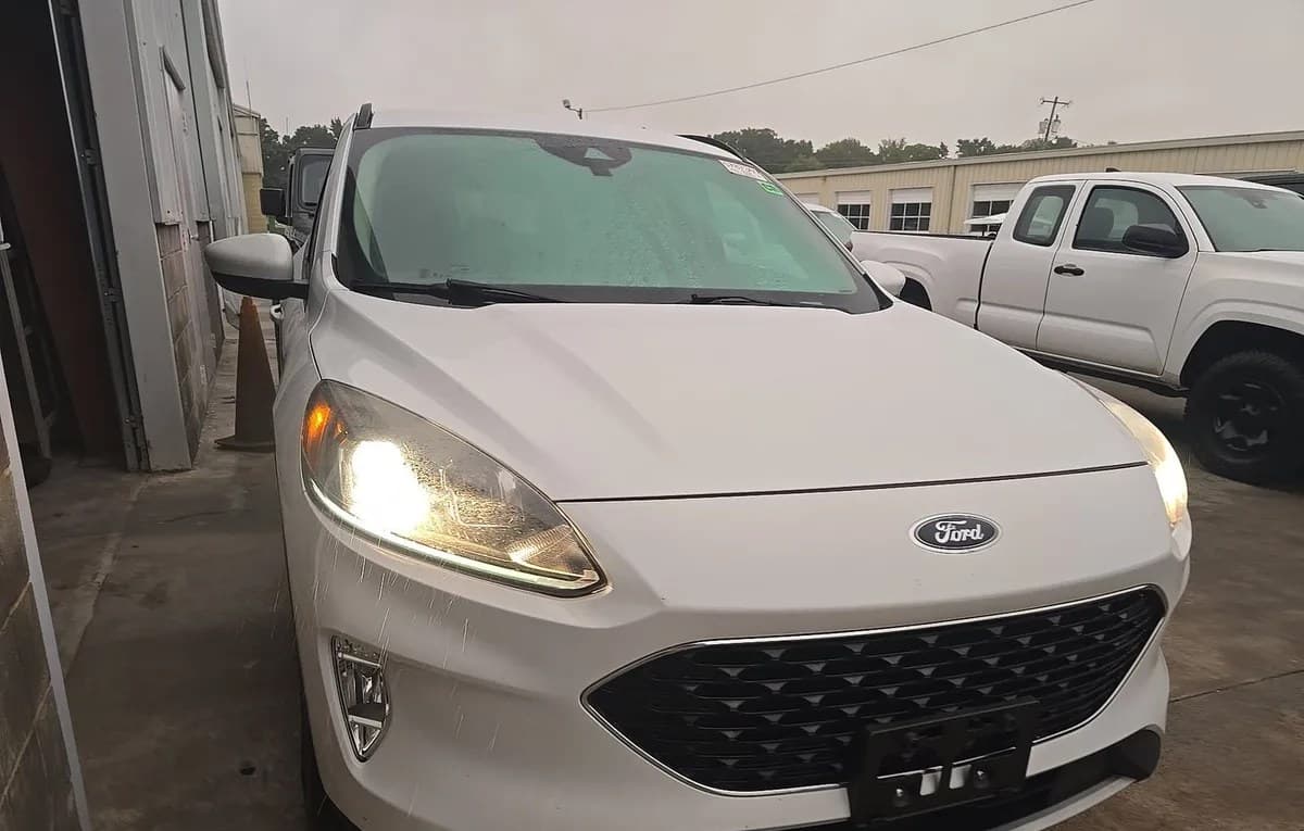 2020 FORD ESCAPE SEL 3