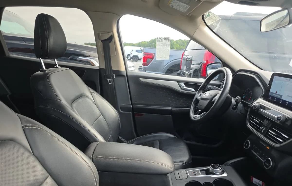 2020 FORD ESCAPE SEL 4