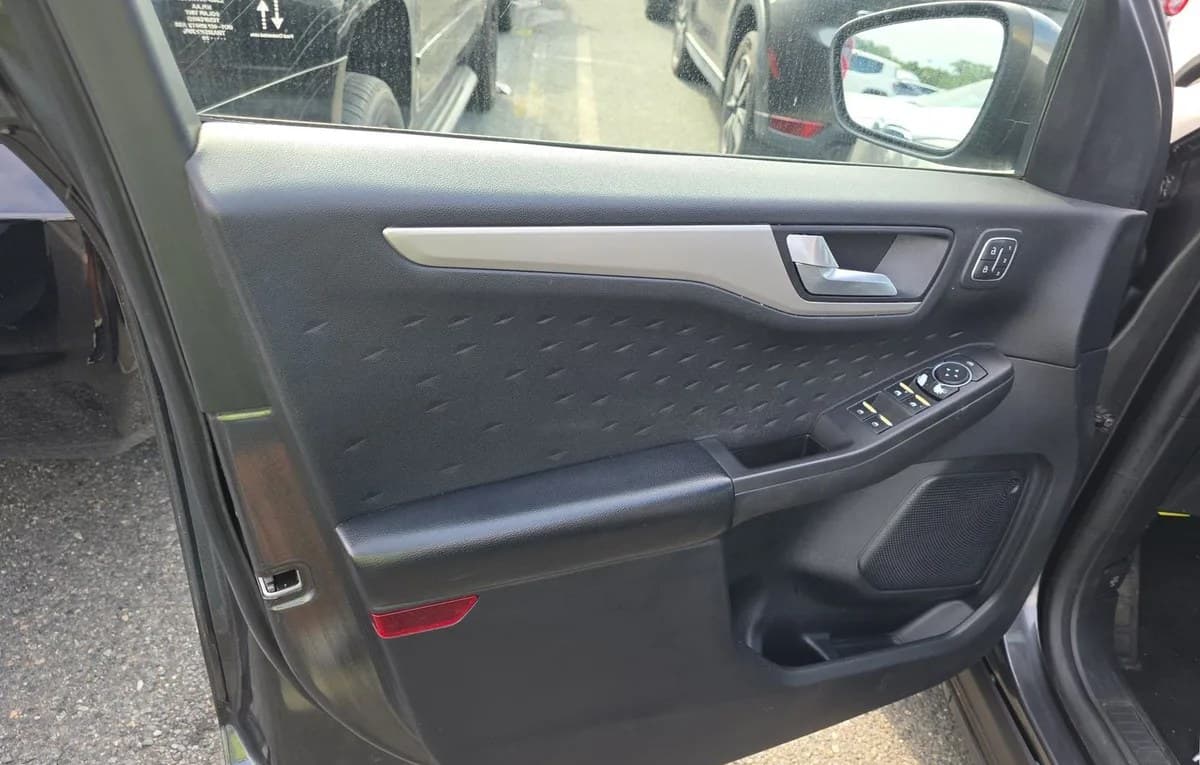 2020 FORD ESCAPE SEL 5