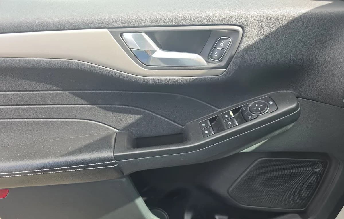 2021 FORD ESCAPE SEL 6