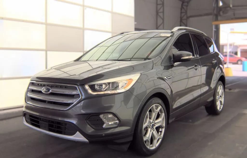 2019 FORD ESCAPE TITANIUM 1