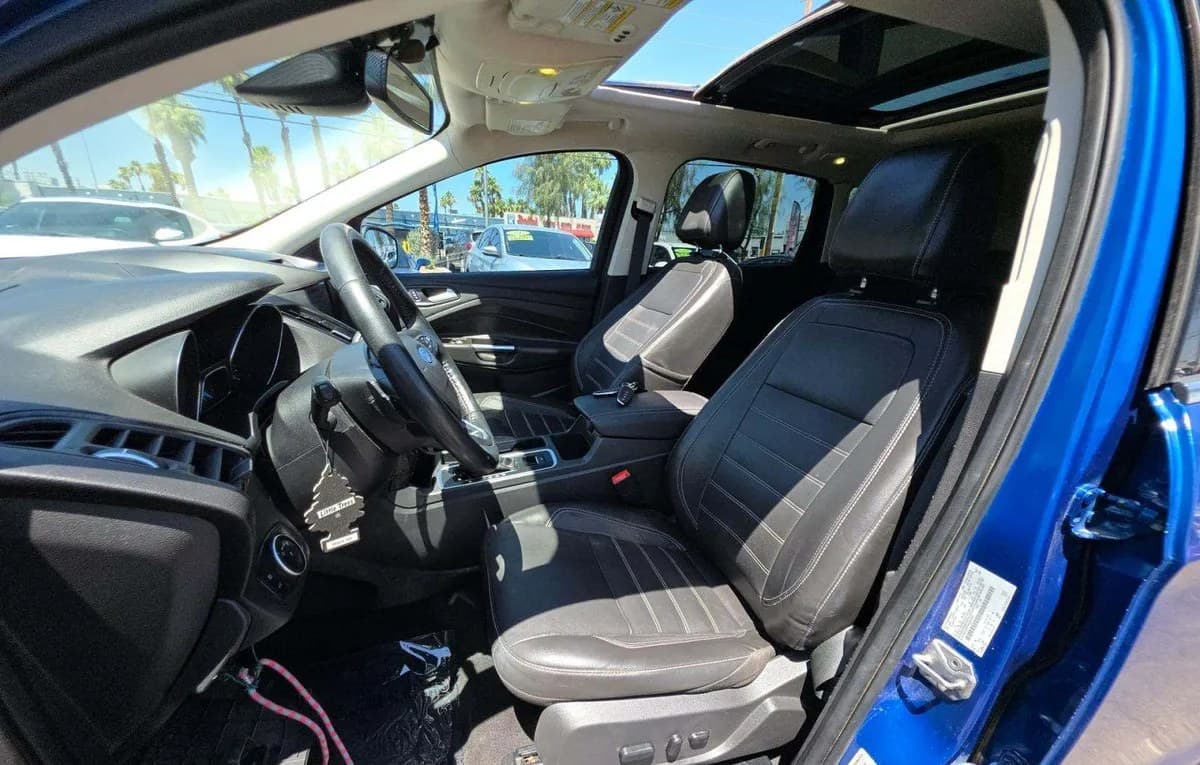 2017 FORD ESCAPE Titanium 4