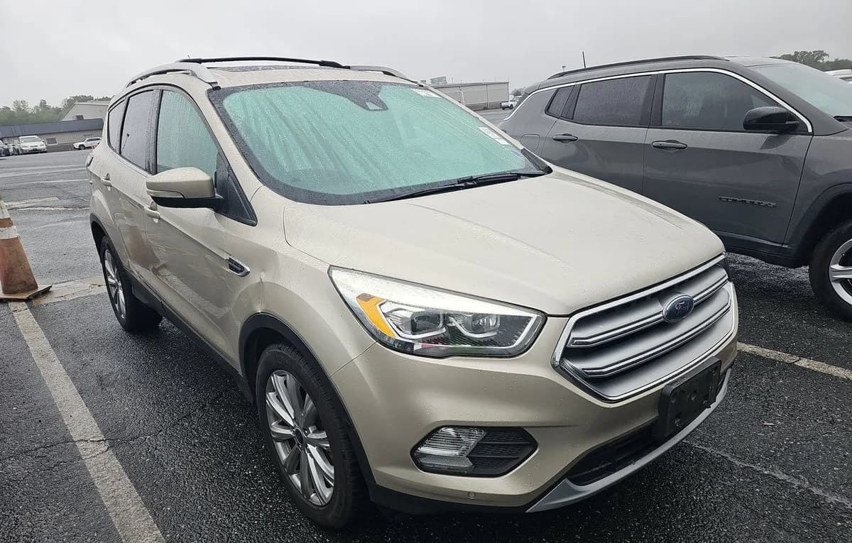 2017 FORD ESCAPE TITANIUM 4