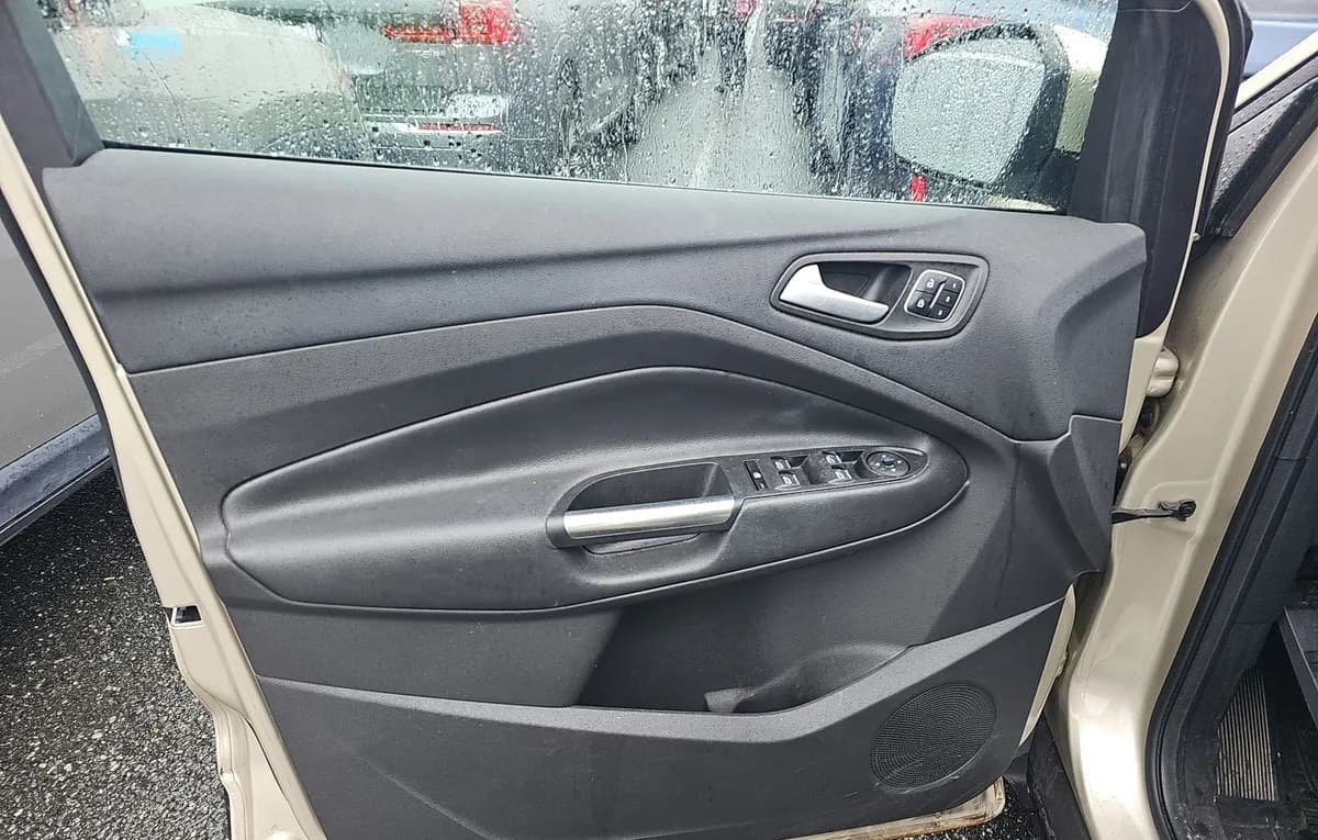 2017 FORD ESCAPE TITANIUM 6