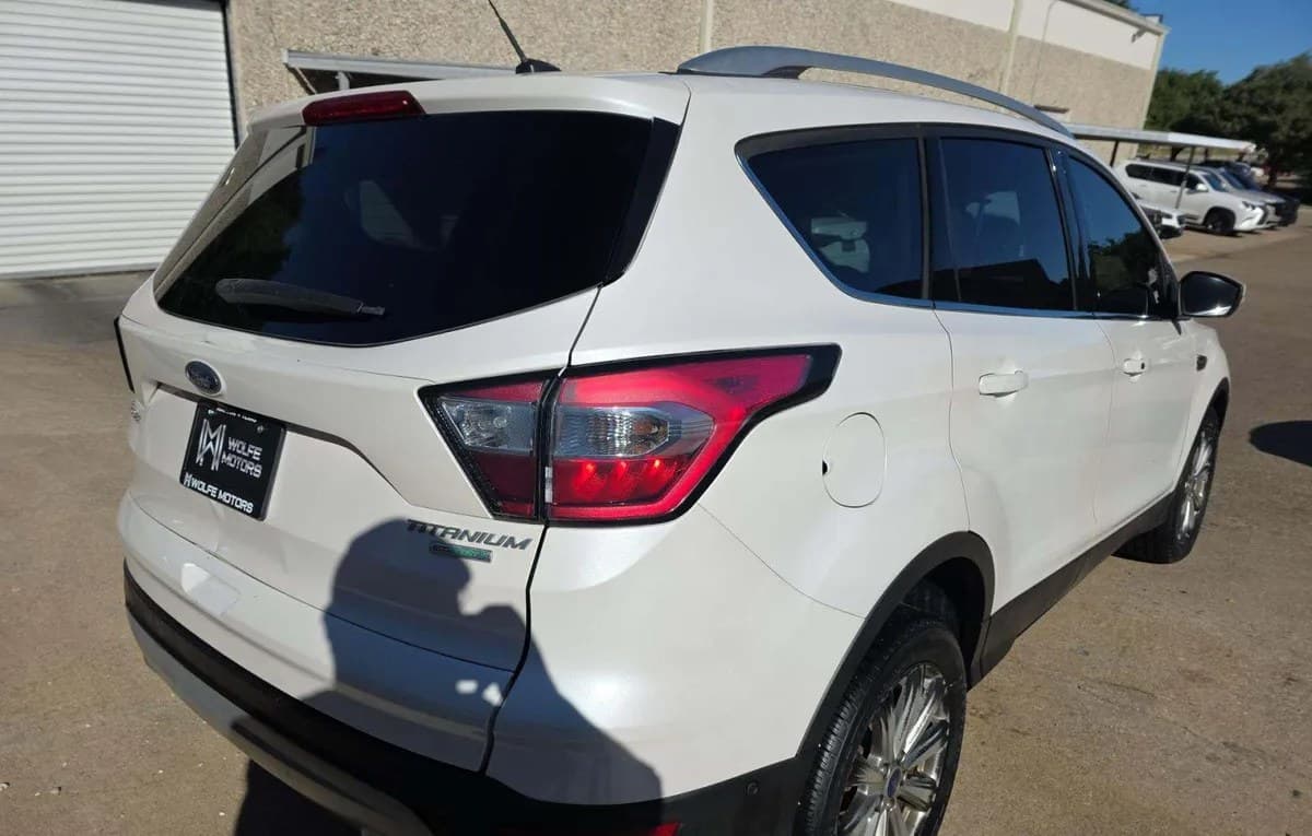 2017 FORD ESCAPE TITANIUM 4