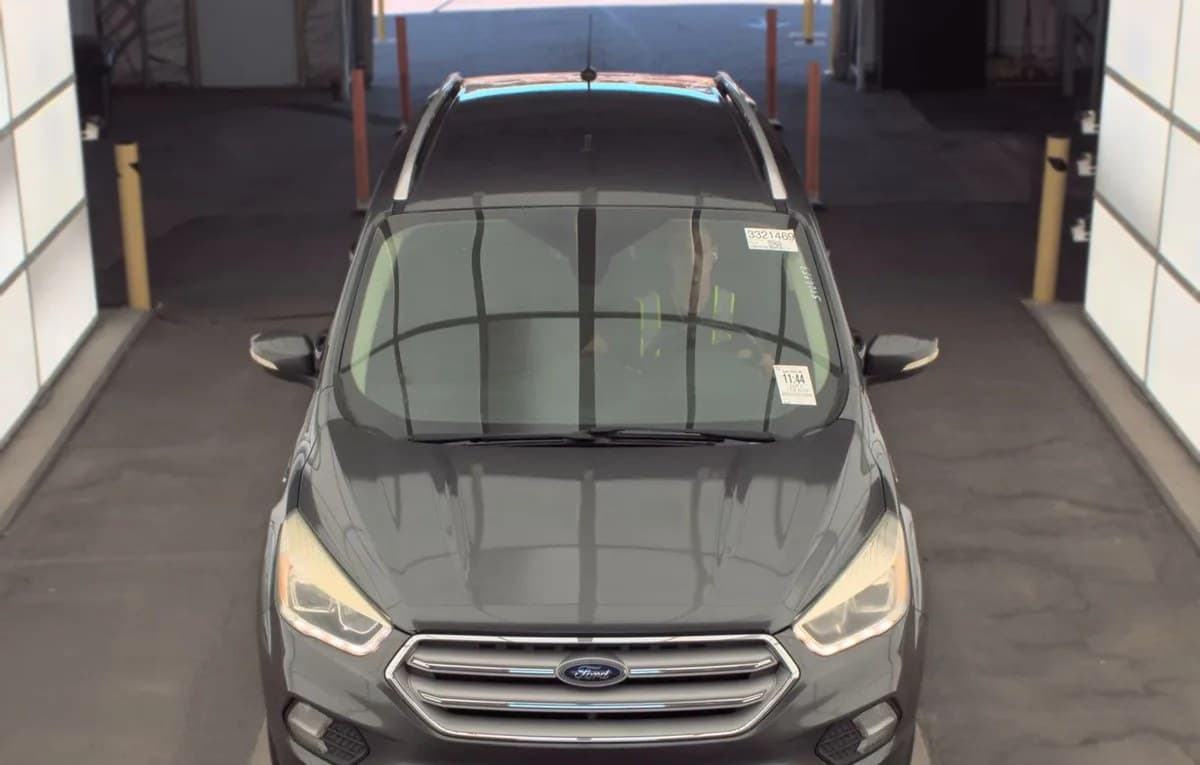 2017 FORD ESCAPE Titanium 2