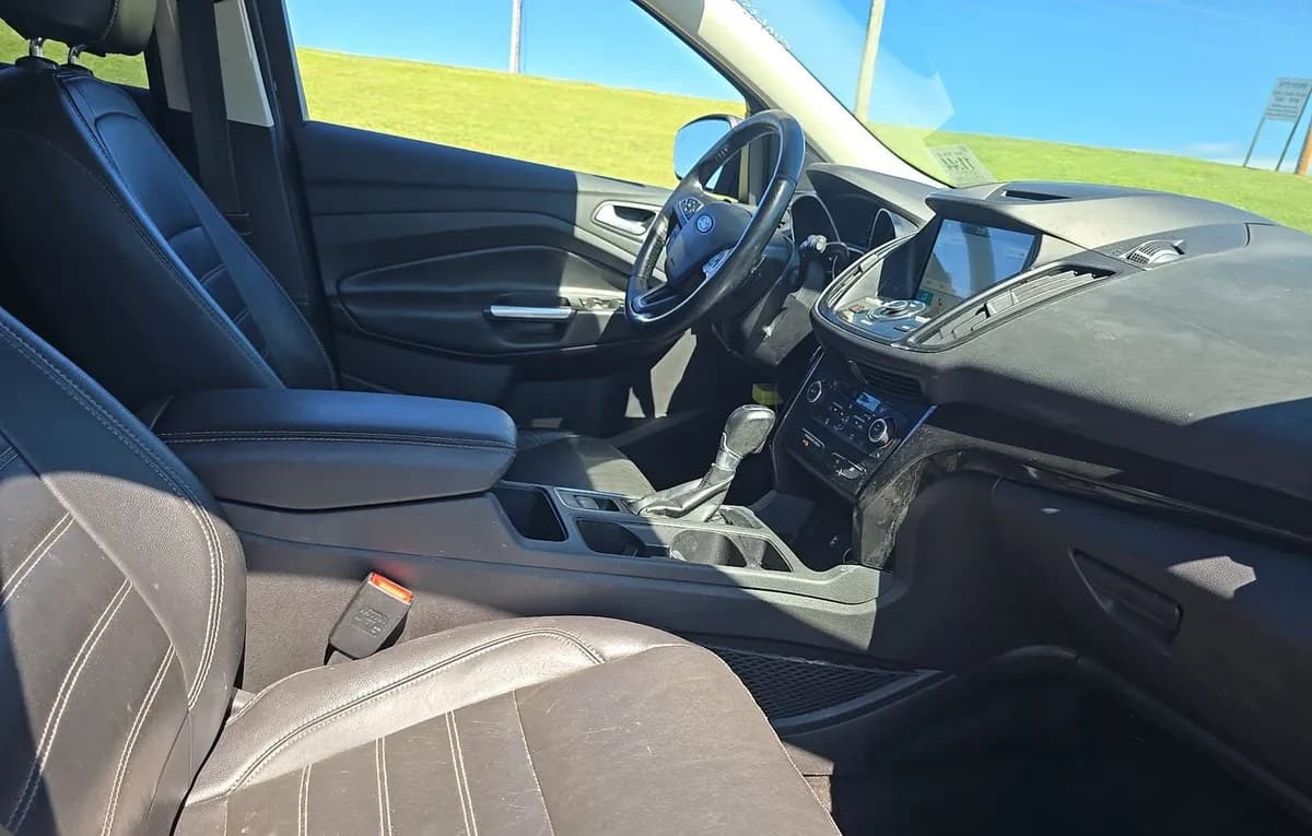 2017 FORD ESCAPE Titanium 4