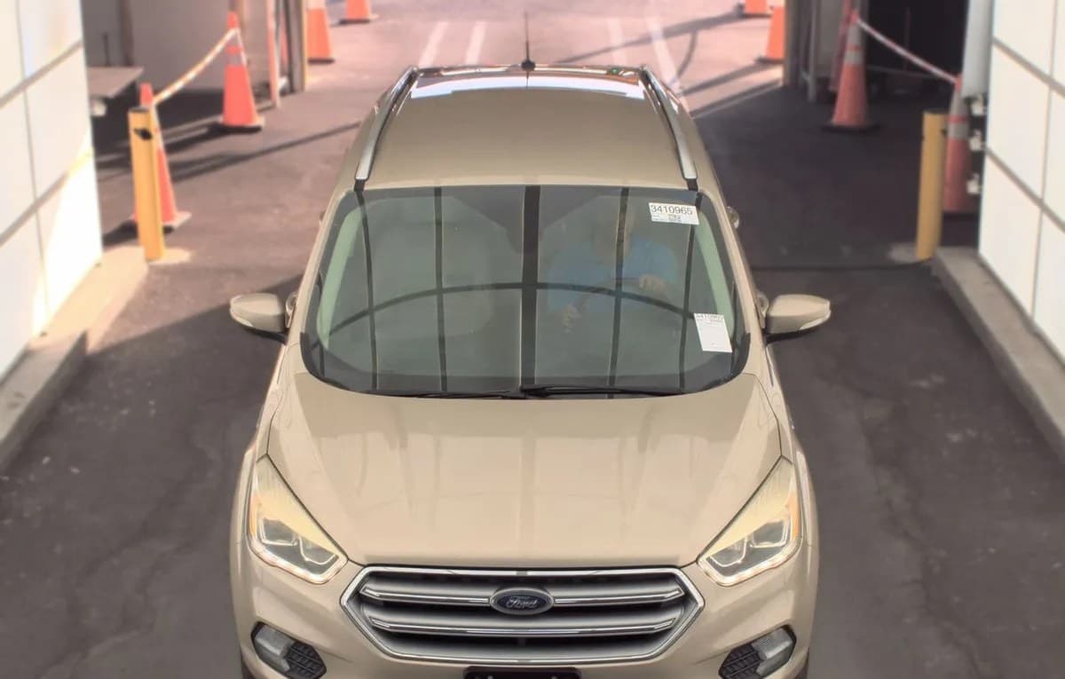 2017 FORD ESCAPE Titanium 3