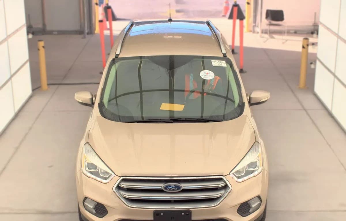2017 FORD ESCAPE Titanium 2