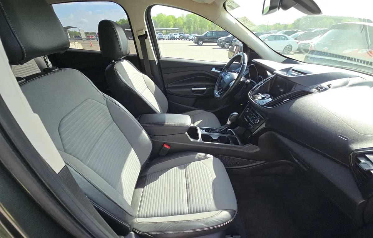2017 FORD ESCAPE Titanium 4