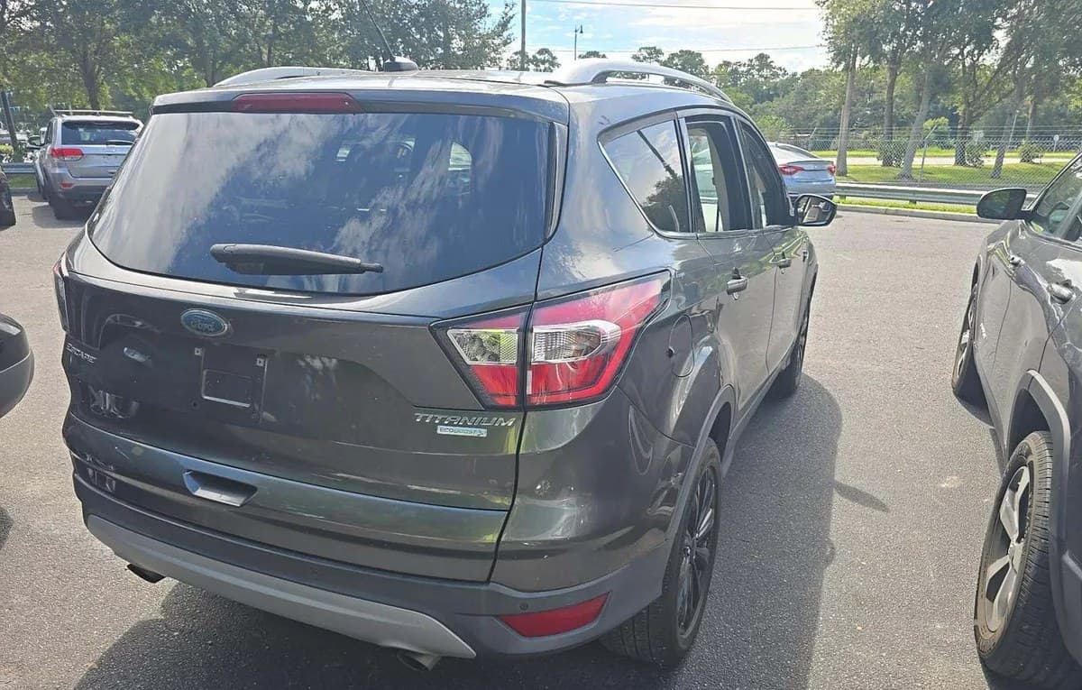 2017 FORD ESCAPE TITANIUM 4