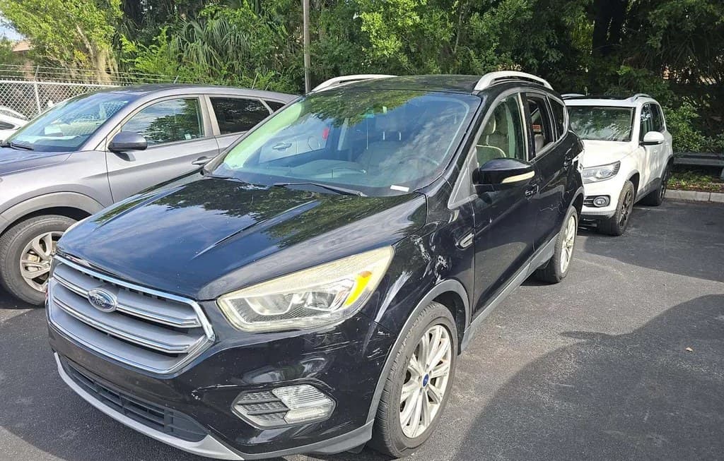 2017 FORD ESCAPE TITANIUM 1