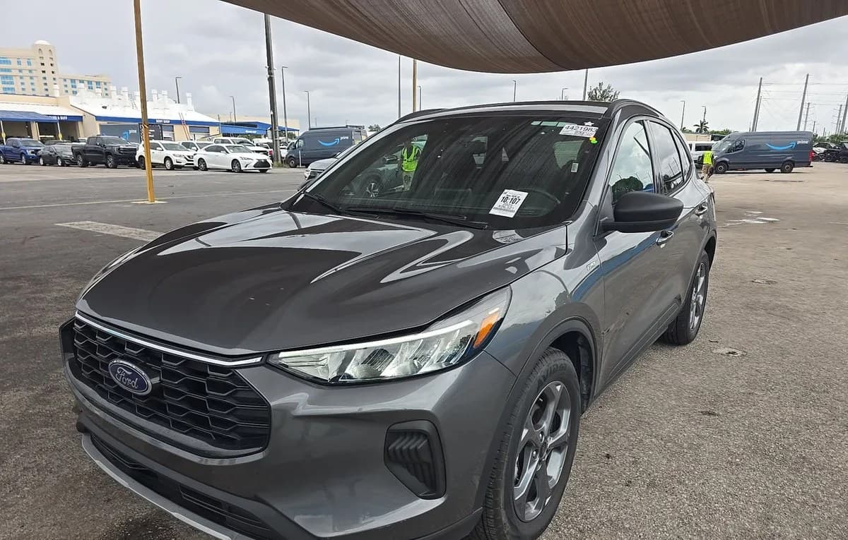 2025 FORD ESCAPE ST-LINE 2