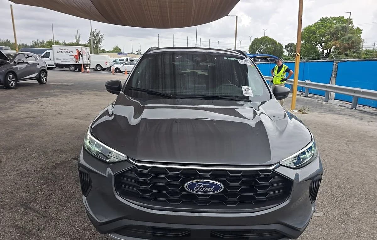 2025 FORD ESCAPE ST-LINE 3