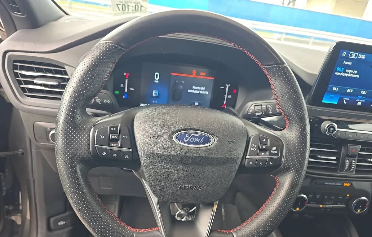 2025 FORD ESCAPE ST-LINE 7