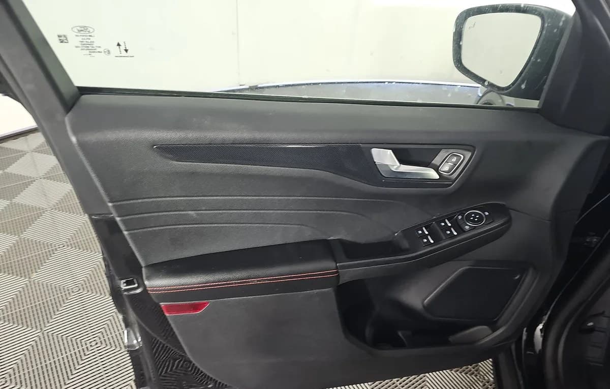 2025 FORD ESCAPE ST-Line 6