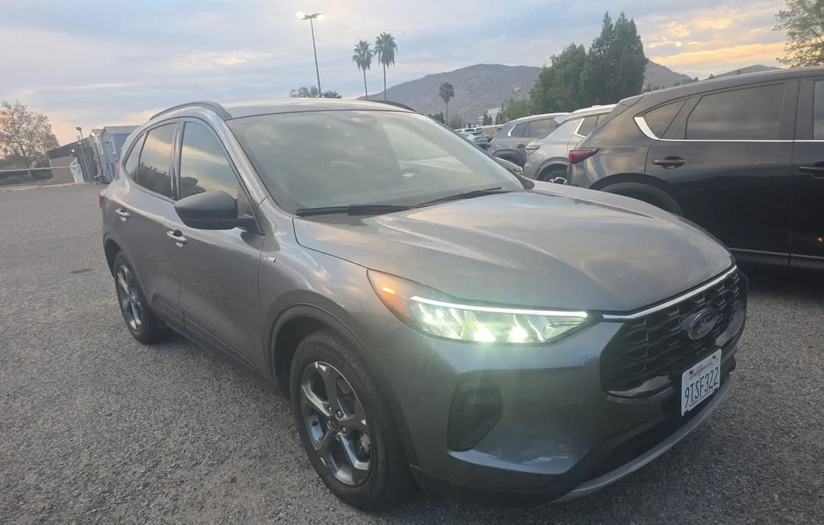 2025 FORD ESCAPE ST-LINE 4
