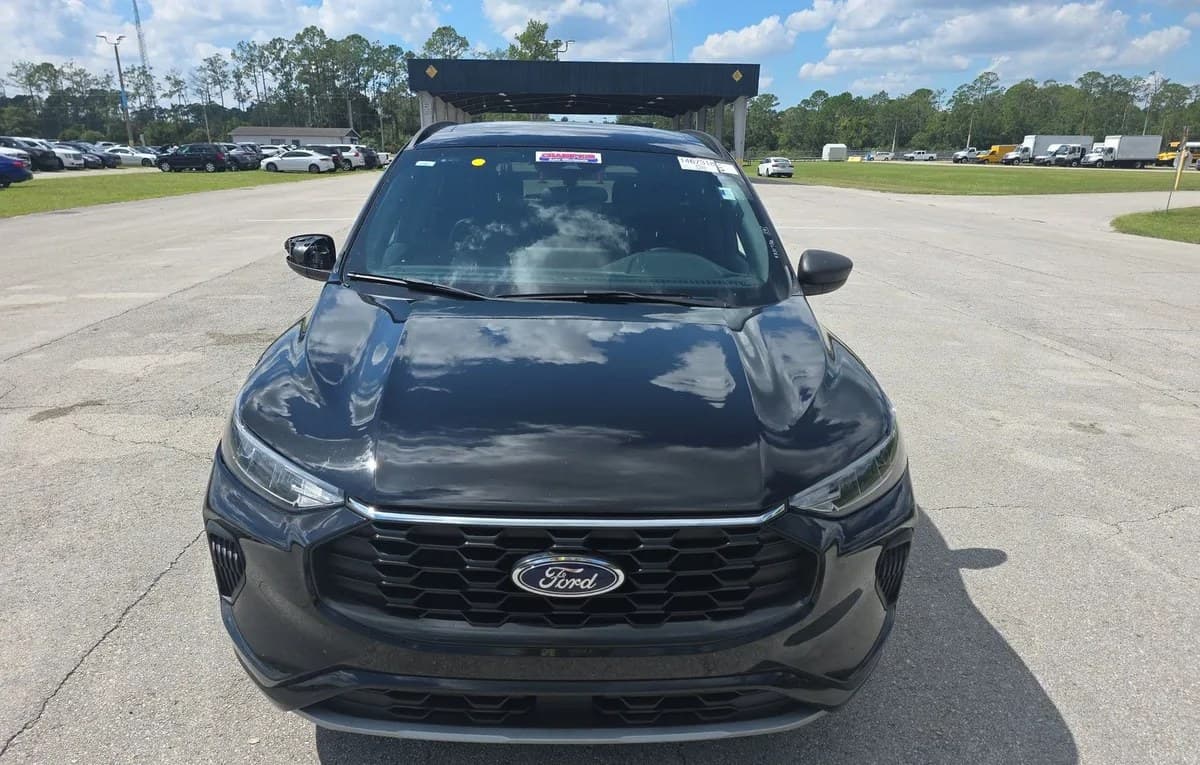 2023 FORD ESCAPE ST-LINE 3