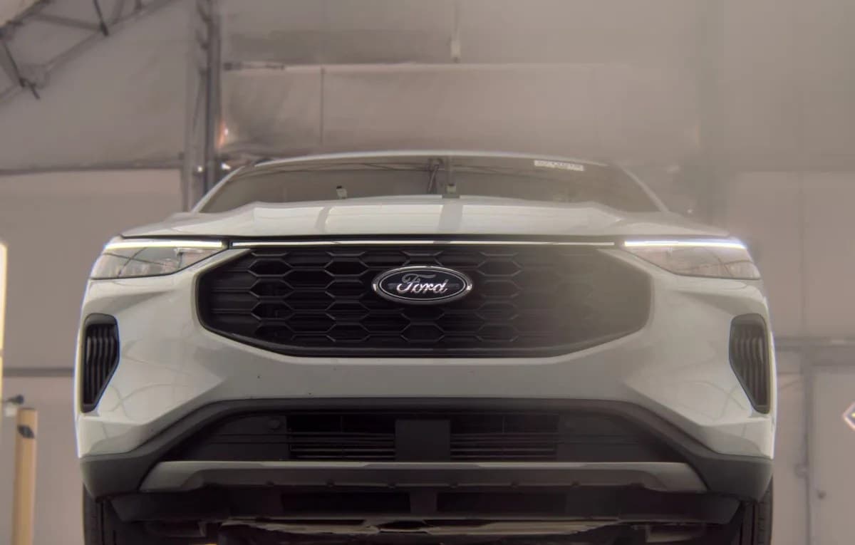 2025 FORD ESCAPE ST-LINE 4