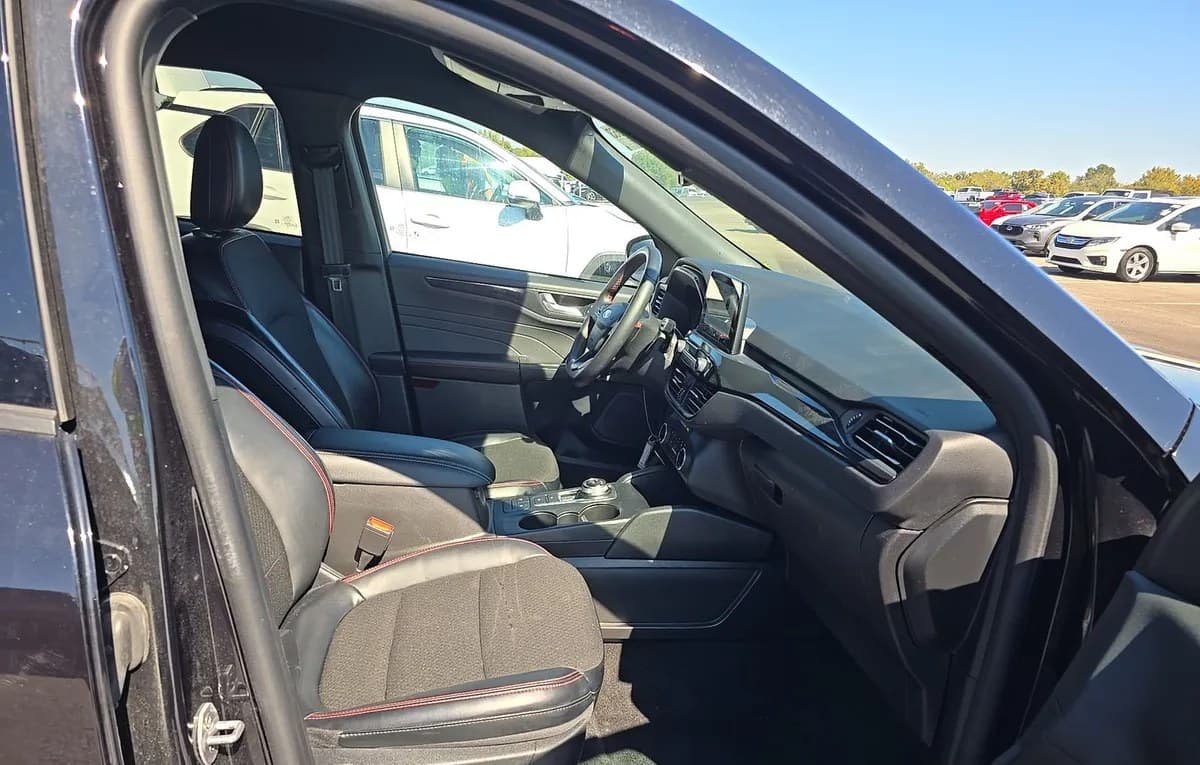 2025 FORD ESCAPE ST-LINE 5
