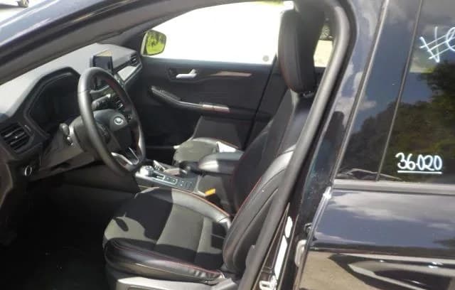 2025 FORD ESCAPE ST-Line 4