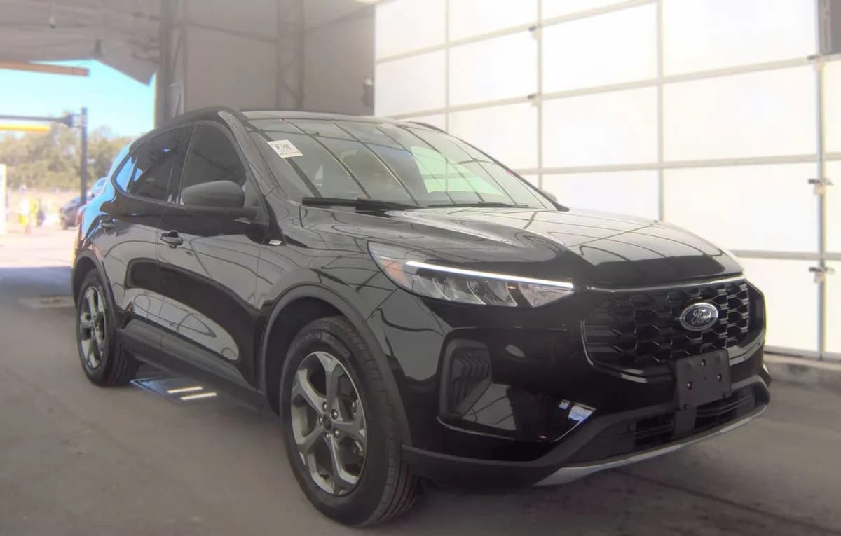 2025 FORD ESCAPE ST-Line 4