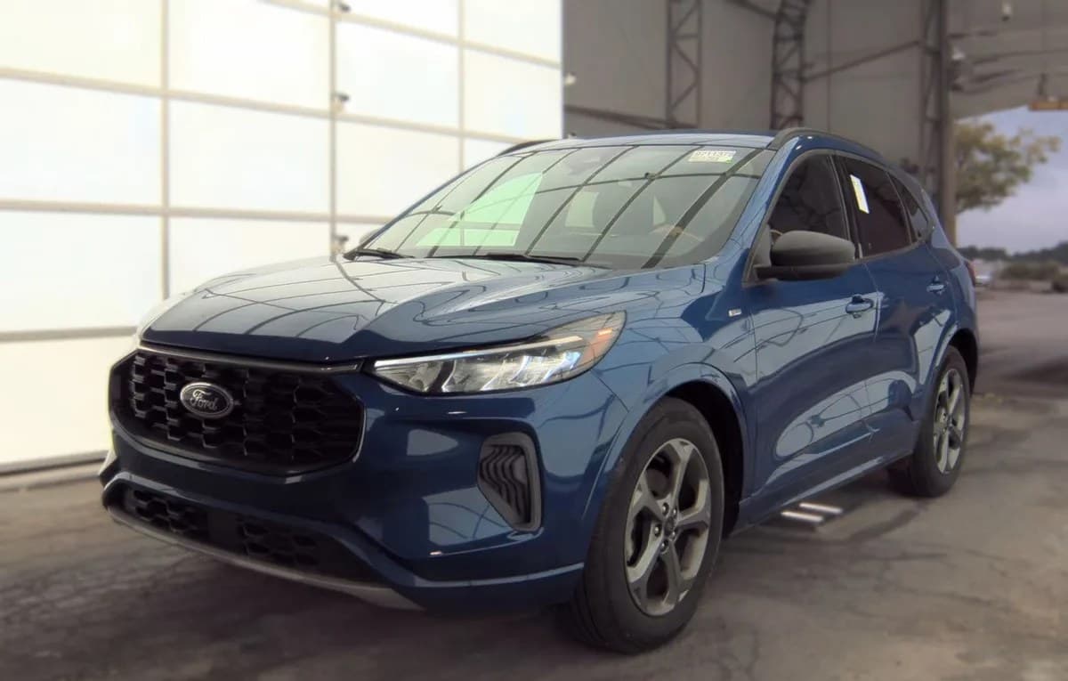 2023 FORD ESCAPE ST-Line 2