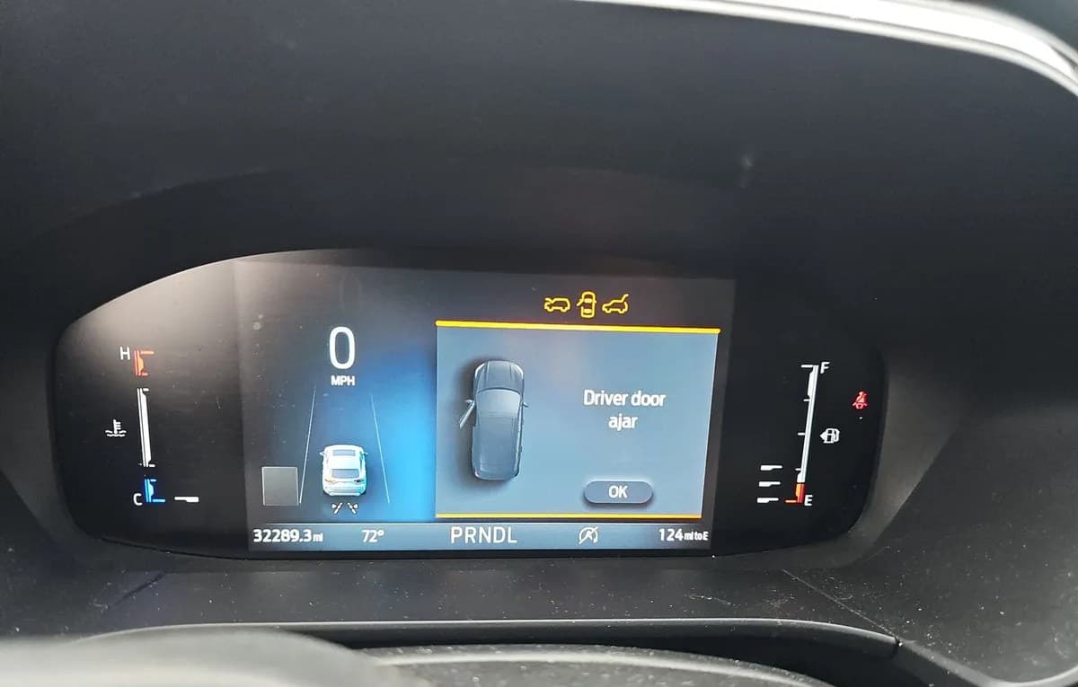 2023 FORD ESCAPE ST-Line 5