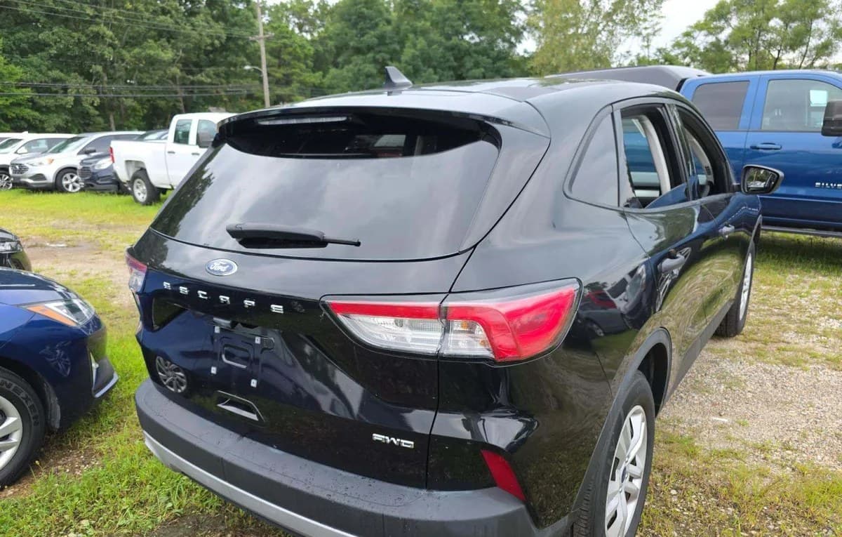 2022 FORD ESCAPE S 4