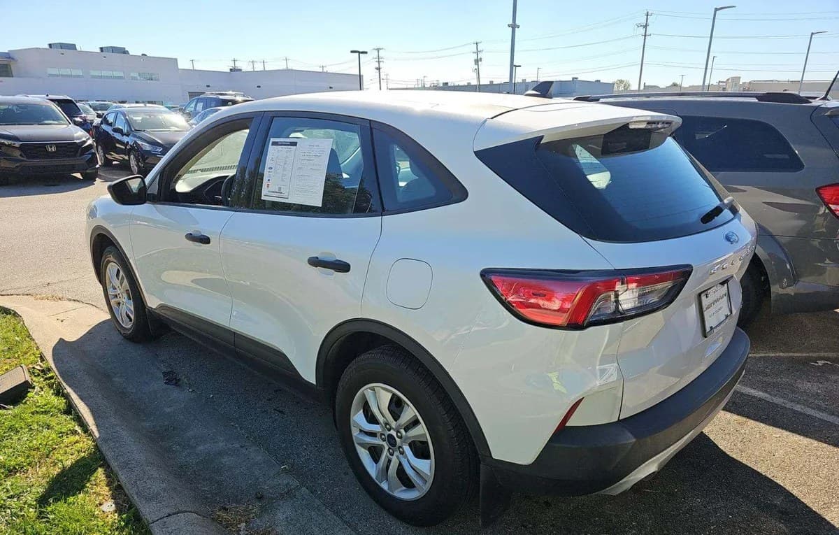 2022 FORD ESCAPE S 3