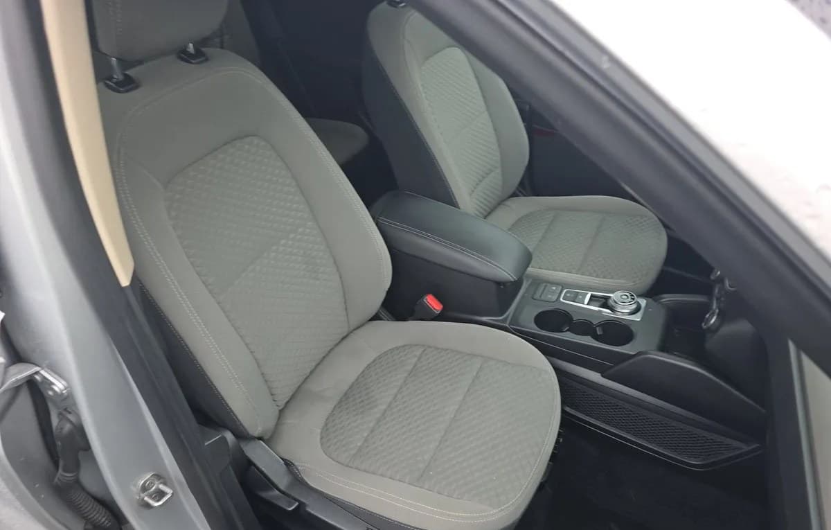 2020 FORD ESCAPE SE 5