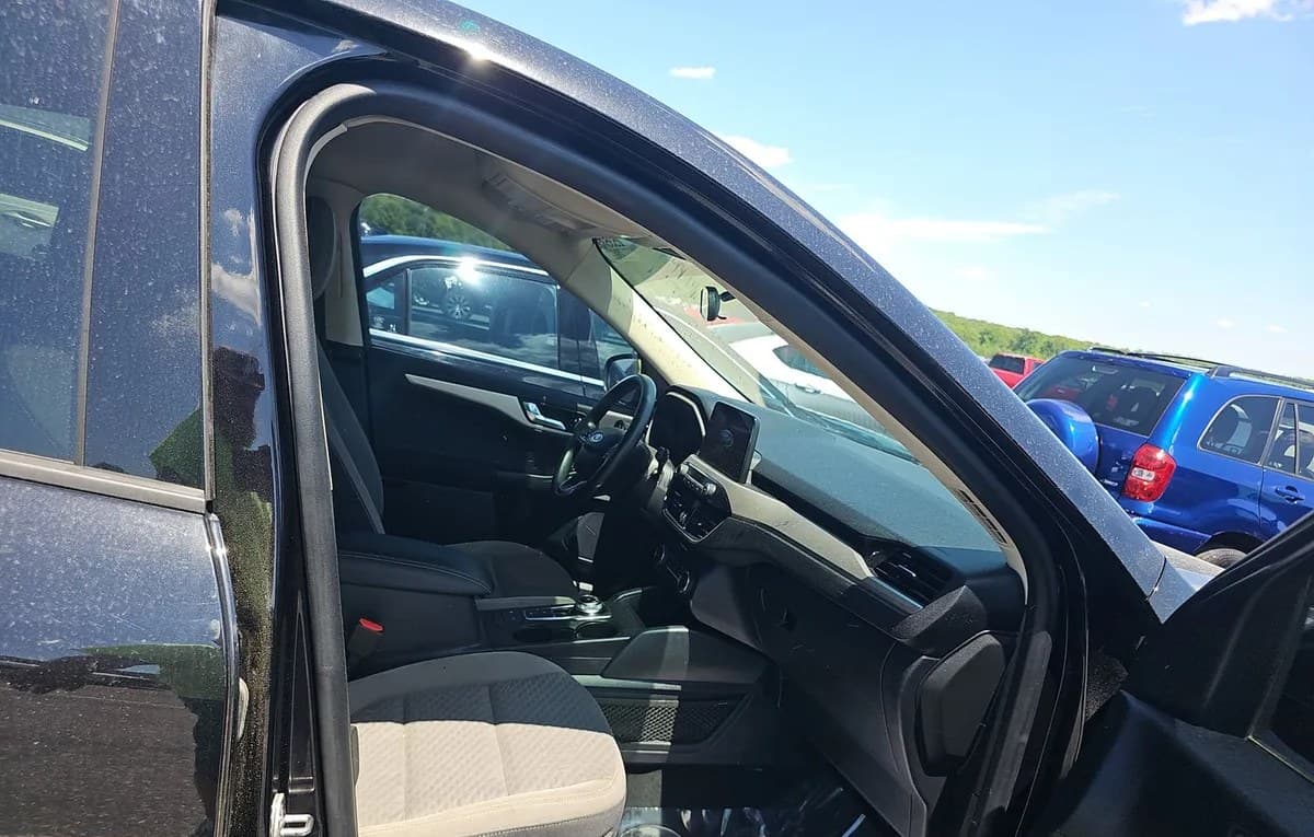 2020 FORD ESCAPE SE 5