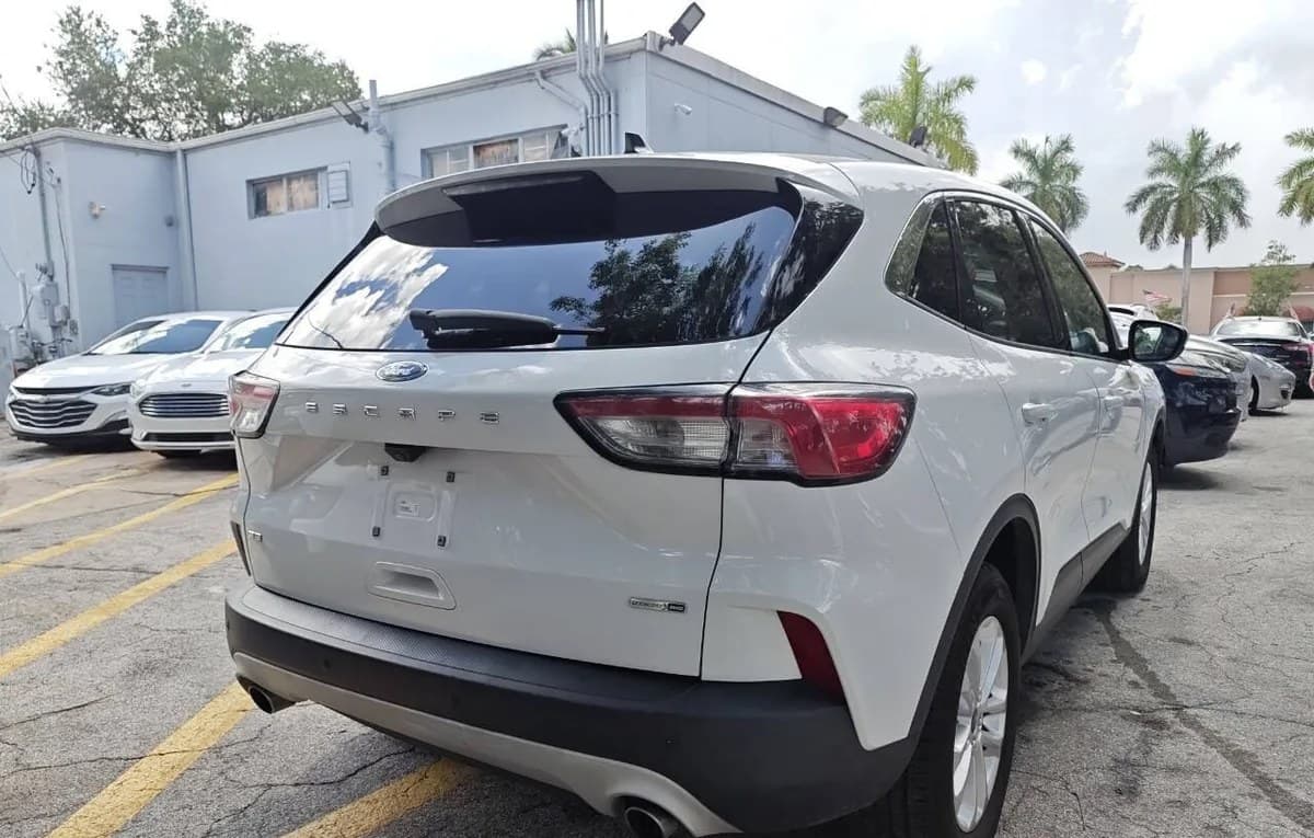 2020 FORD ESCAPE SE 6