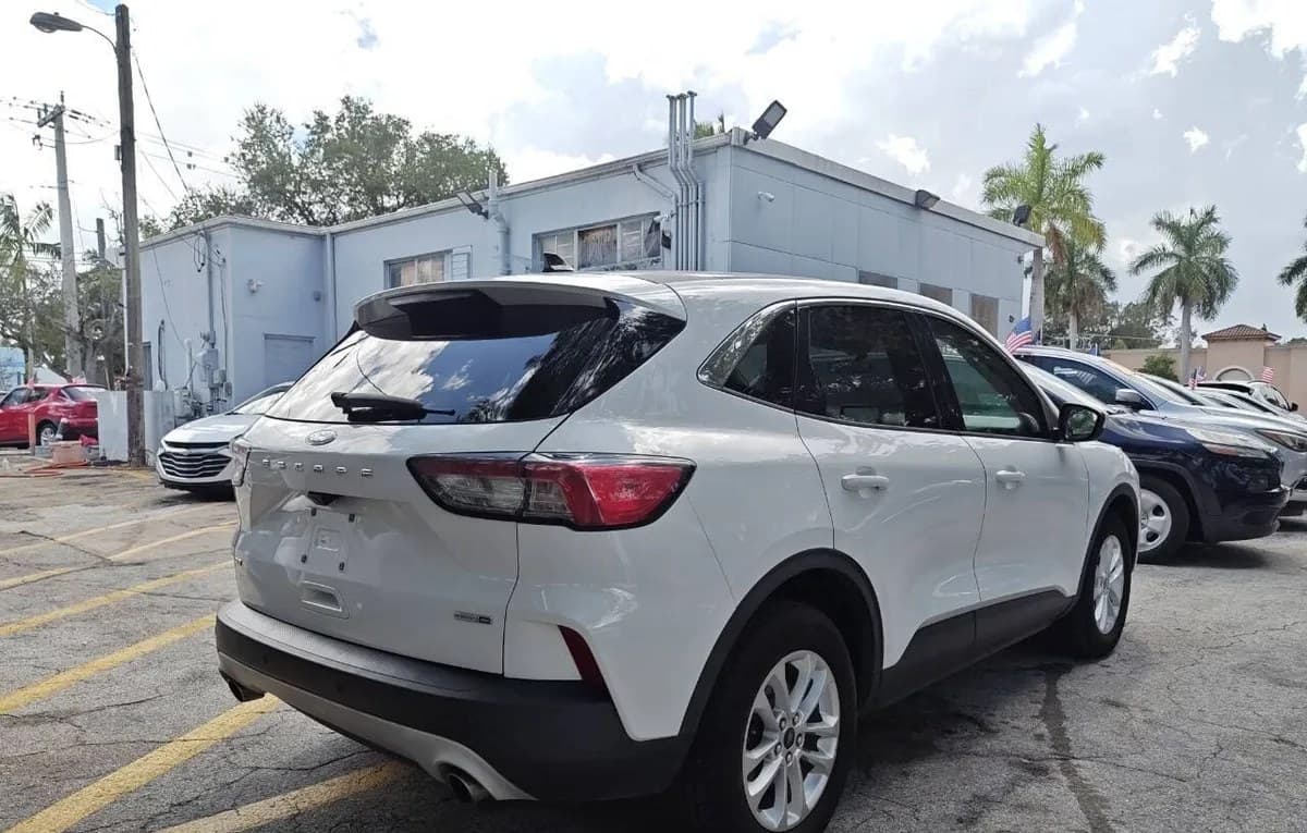 2020 FORD ESCAPE SE 7